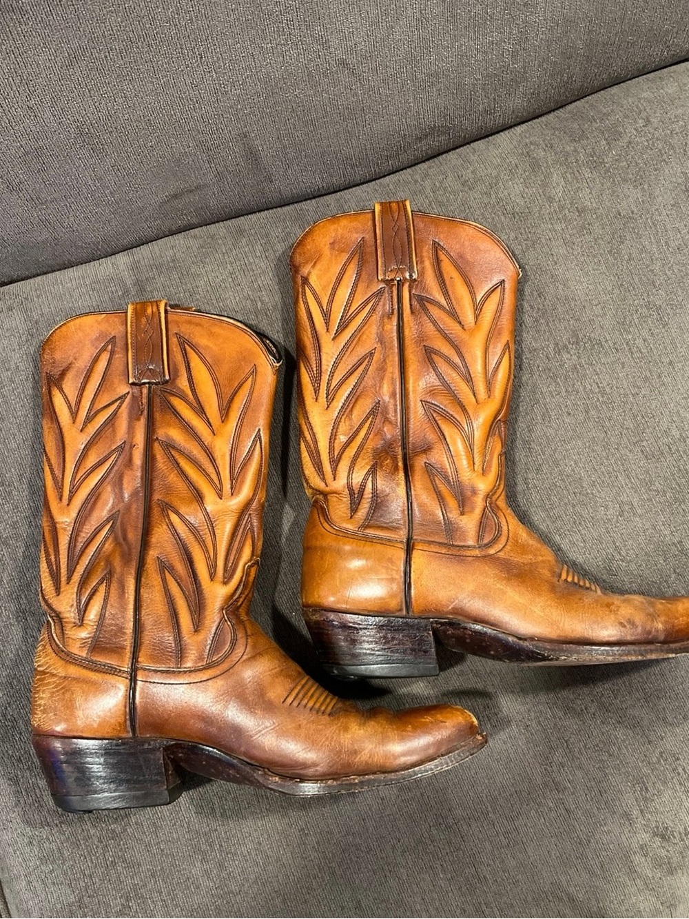 Dan Post
Vintage 
Brown Distressed
Premium Leather Boots
#6903    
Size 9D Men